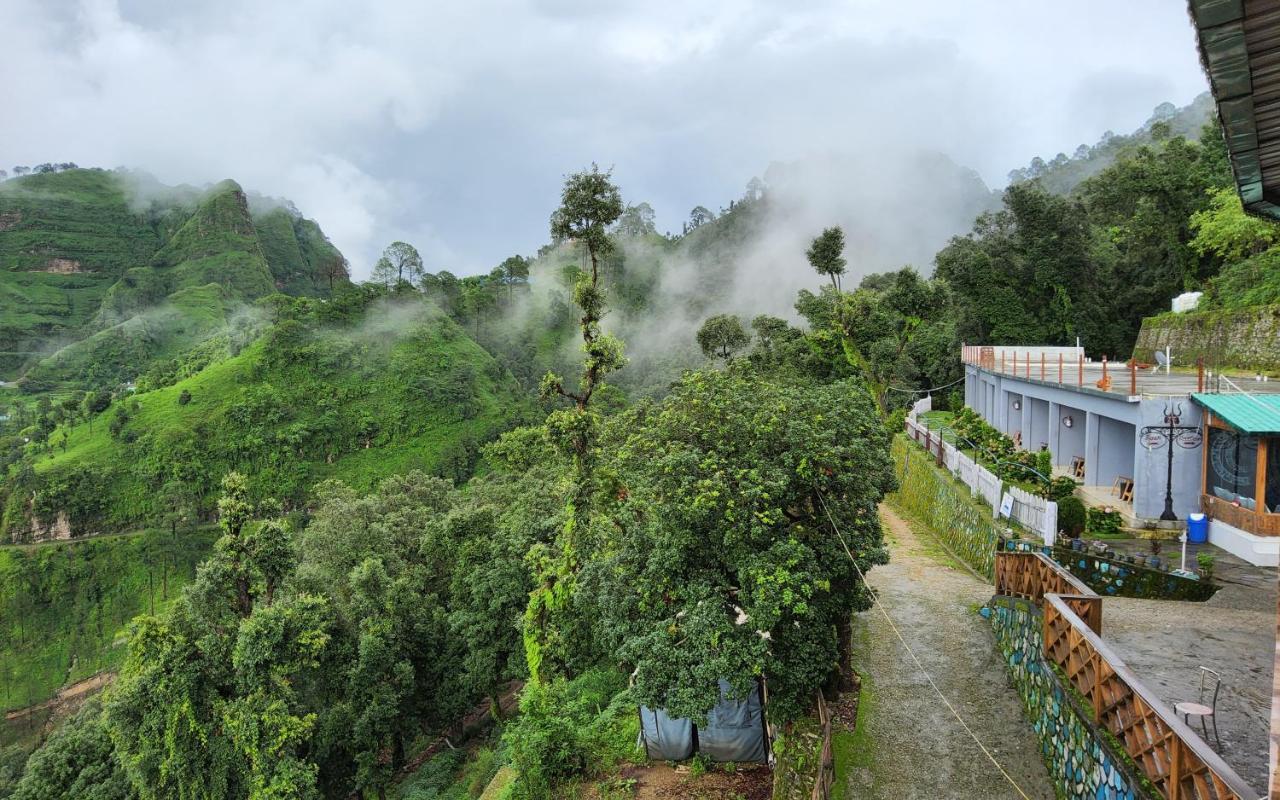 Shiva Valley Resort Kokhliyal Gaon エクステリア 写真