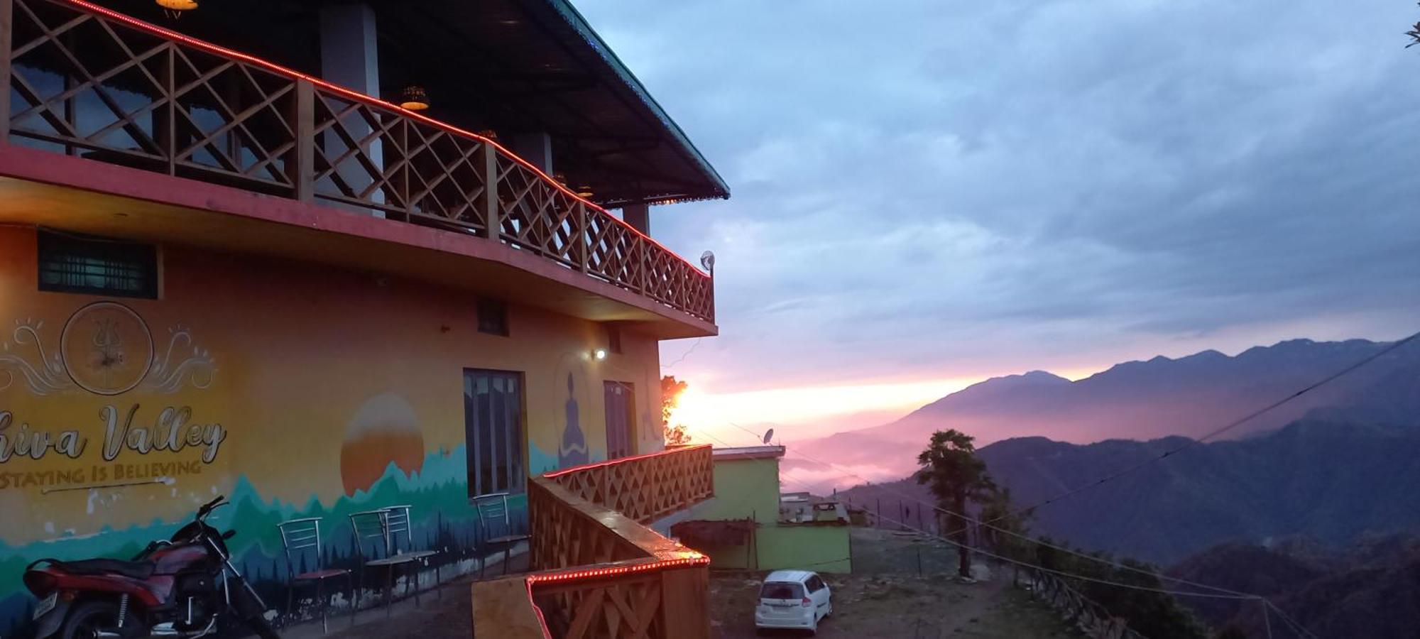 Shiva Valley Resort Kokhliyal Gaon エクステリア 写真