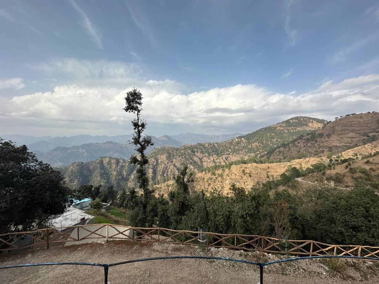 Shiva Valley Resort Kokhliyal Gaon エクステリア 写真