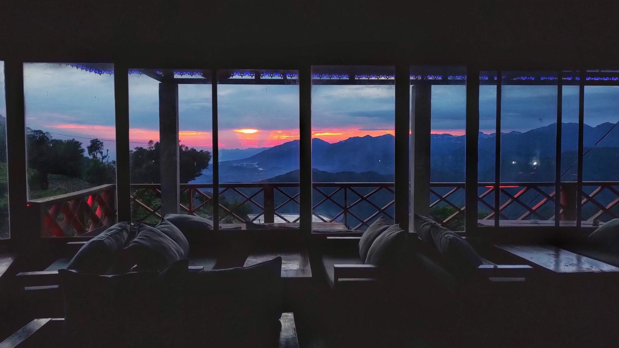 Shiva Valley Resort Kokhliyal Gaon エクステリア 写真