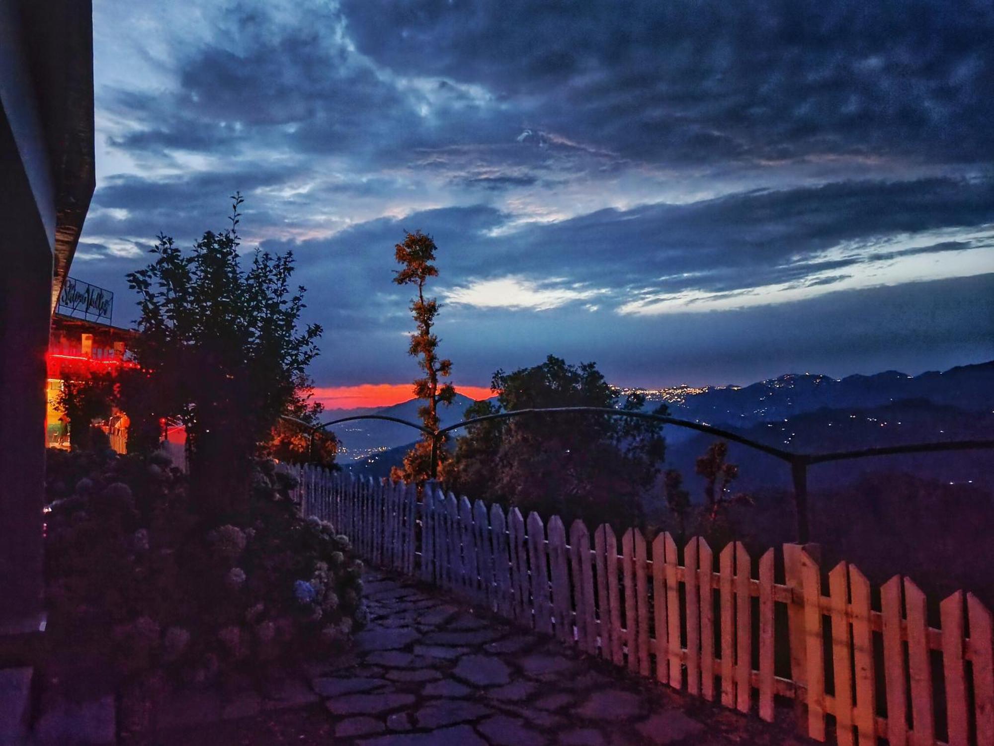 Shiva Valley Resort Kokhliyal Gaon エクステリア 写真